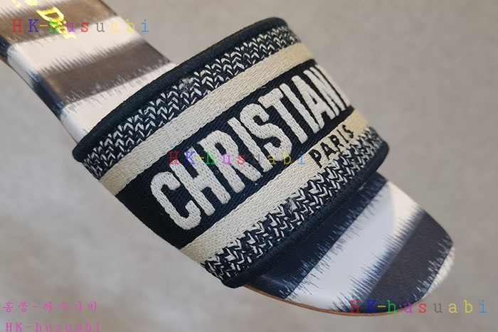 NEW 디올 슬리퍼 신상 DR 957402