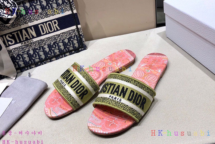 NEW 디올 슬리퍼 신상 DR 958818