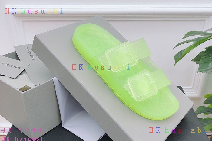 NEW 발렌시아가 샌들 신상 B 922520