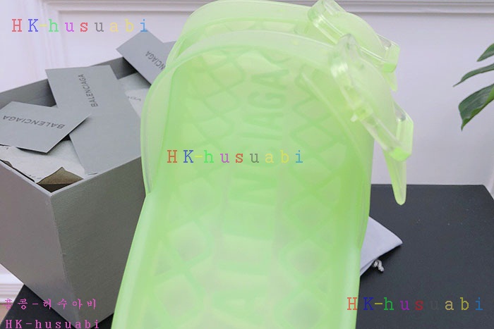 NEW 발렌시아가 샌들 신상 B 922520
