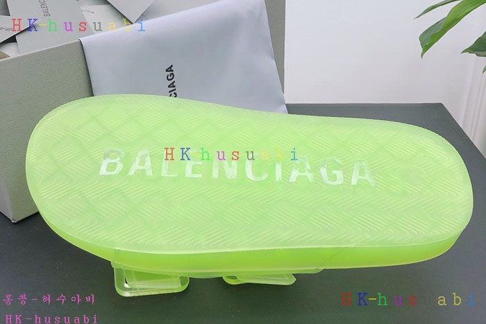 NEW 발렌시아가 샌들 신상 B 922520