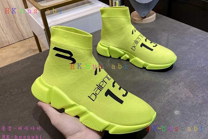 NEW 발렌시아가 스니커즈 신상 B 922535