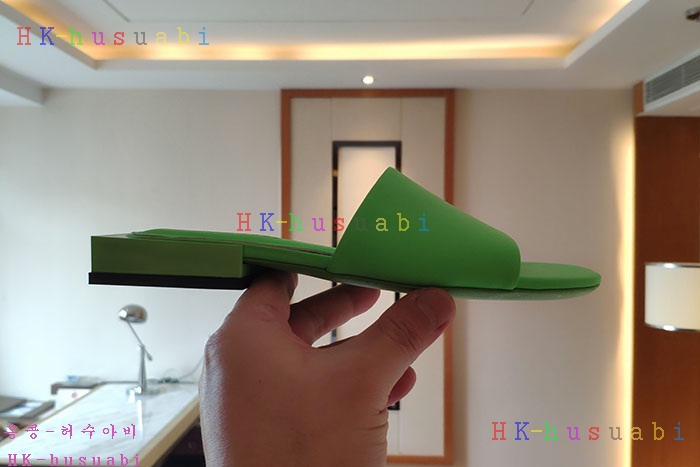 NEW 발렌시아가 슬리퍼 신상 B 9358112