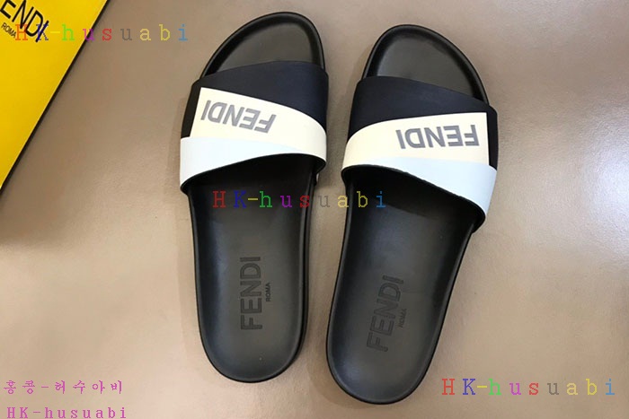 NEW 펜디 슬리퍼 신상 FD 9673350