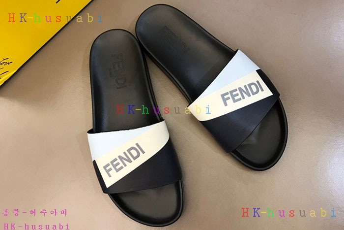 NEW 펜디 슬리퍼 신상 FD 9673350