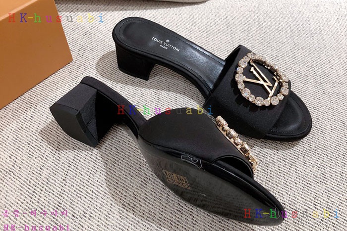 NEW 루이비통 샌들 신상 LV 4276701