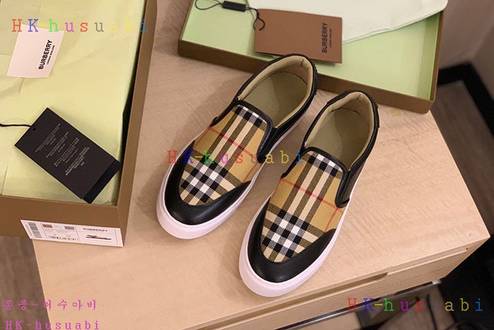 NEW 버버리 신발 신상 BB 825220