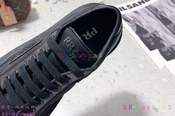 NEW 프라다 여성 스니커즈 P 455824