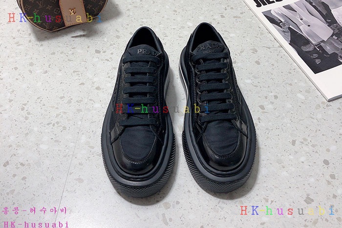 NEW 프라다 여성 스니커즈 P 455824