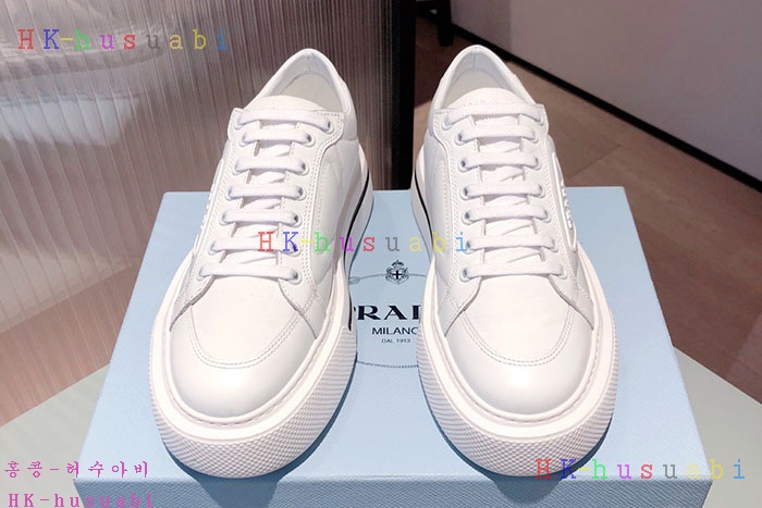 NEW 프라다 여성 스니커즈 P 455828