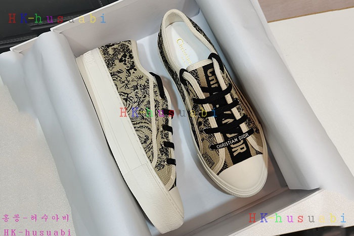 NEW 디올 신발 신상 DR 872301