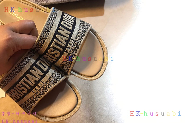 NEW 디올 샌들 신상 DR 872318