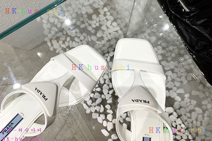 NEW 프라다 샌들 신상 P 9572536