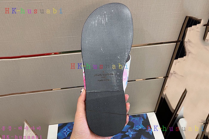 NEW 루이비통 샌들 신상 LV 857922