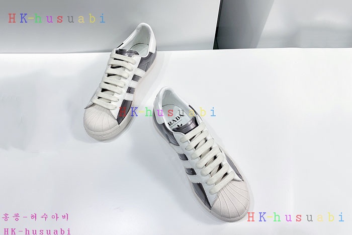 NEW 프라다 스니커즈 신상 P 857880