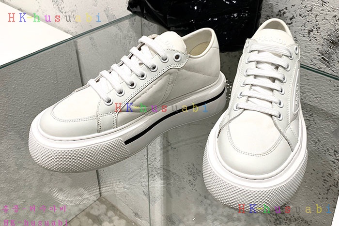 NEW 프라다 스니커즈 신상 P 857887