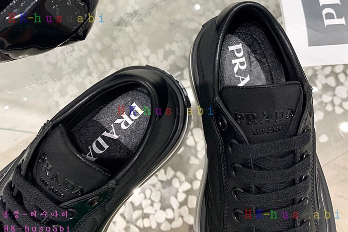 NEW 프라다 스니커즈 신상 P 857888