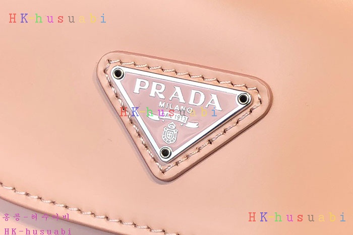 ★미러급★프라다 브러시드 레더 플랩 미니 백 1BH185-3