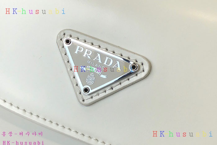 ★미러급★프라다 브러시드 레더 플랩 미니 백 1BH185-4