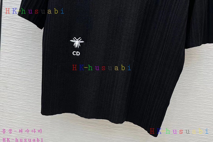 NEW 디올 반팔티 신상 DR 857886