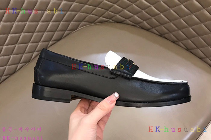 NEW 구찌 로퍼 신상 GU 428055