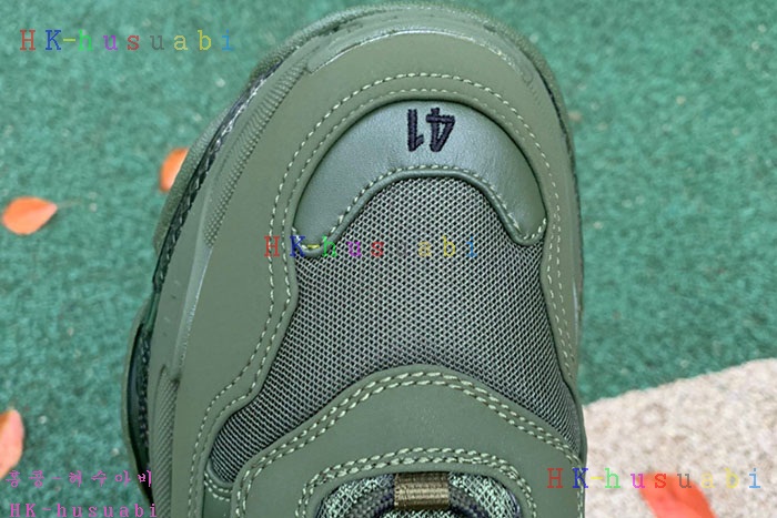 NEW 발렌시아가 스니커즈 신상 B 889654