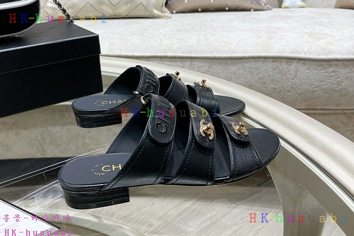 NEW 샤넬 샌들 신상 C 678825