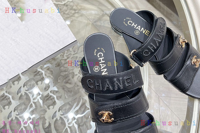 NEW 샤넬 샌들 신상 C 678825