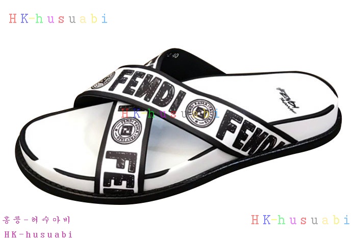 NEW 펜디 샌들 신상 FD 8576630