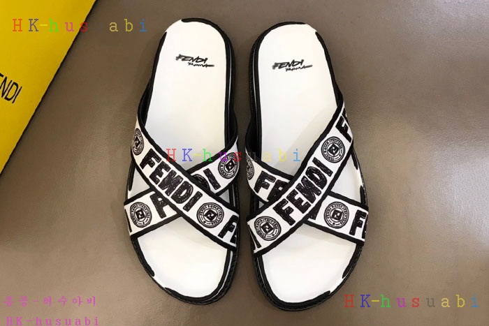 NEW 펜디 샌들 신상 FD 8576630