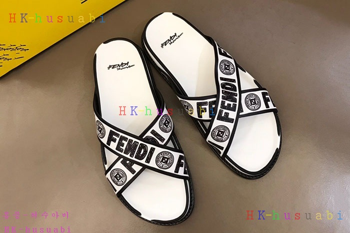 NEW 펜디 샌들 신상 FD 8576630
