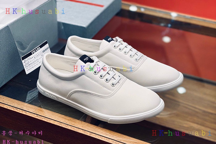 NEW 프라다 스니커즈 신상 P 335702