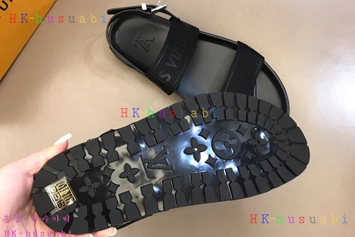 NEW 루이비통 샌들 신상 LV 728857