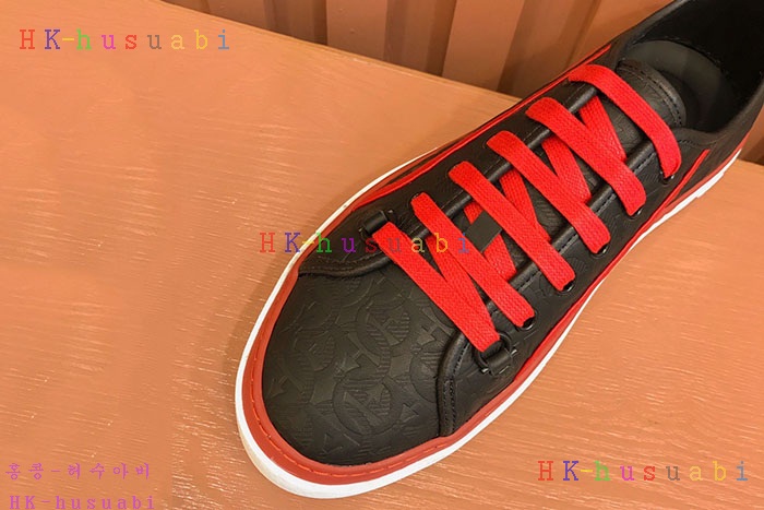NEW 페라가모 스니커즈 신상 F 766520