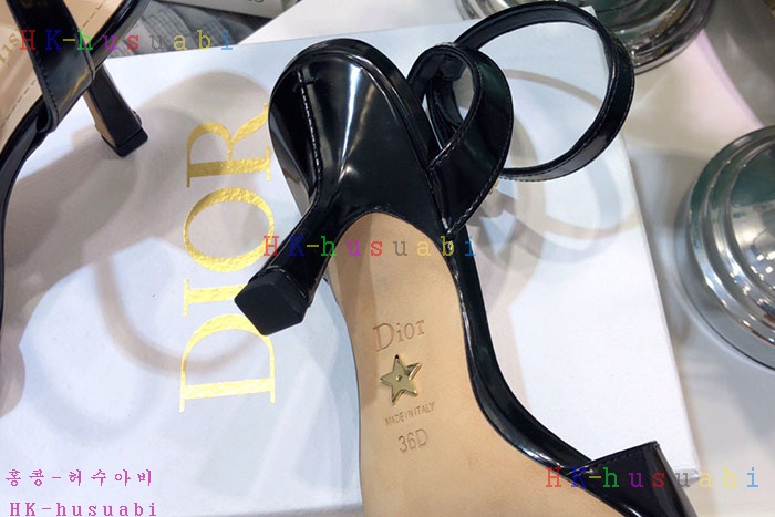 NEW 디올 신발 신상 DR 725562