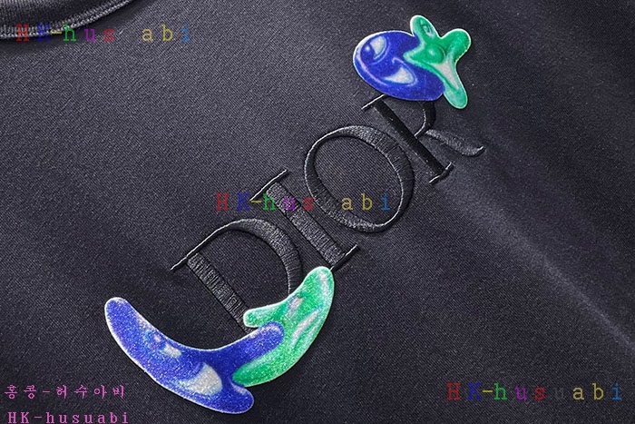 NEW 디올 반팔티 신상  DR 8585021