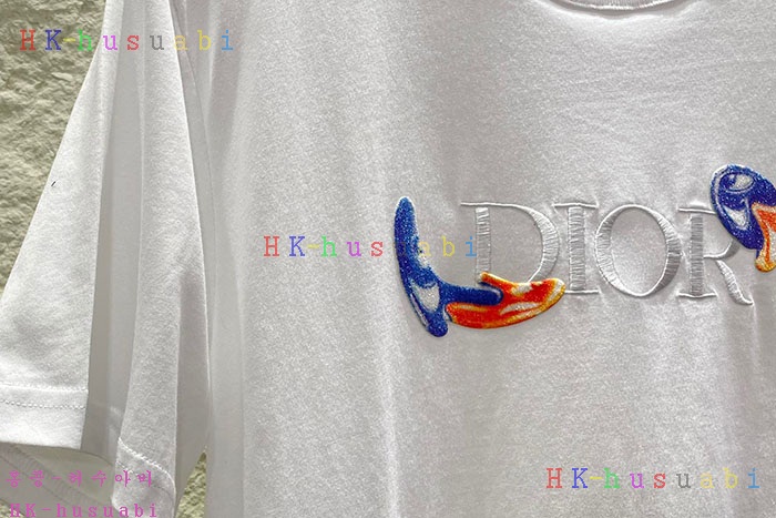 NEW 디올 반팔티 신상  DR 8585021