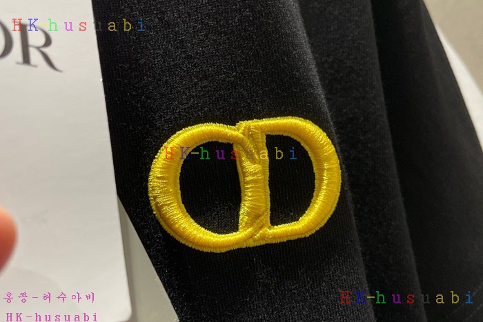 NEW 디올 반팔티 신상  DR 8585014