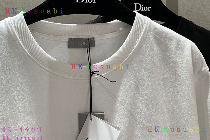 NEW 디올 반팔티 신상  DR 8585014