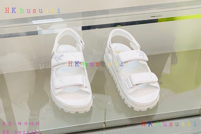 NEW 프라다 샌들 신상 P 242551