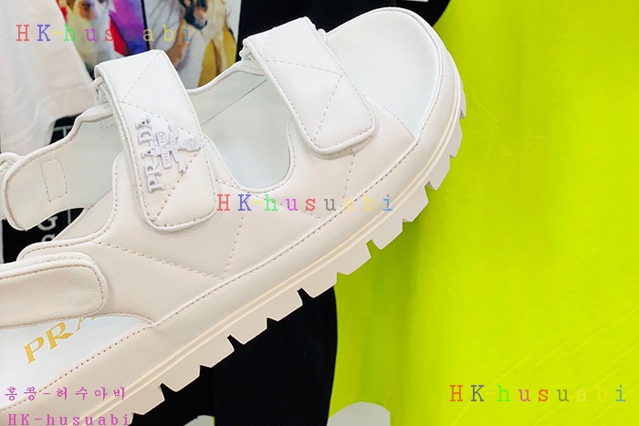 NEW 프라다 샌들 신상 P 242551