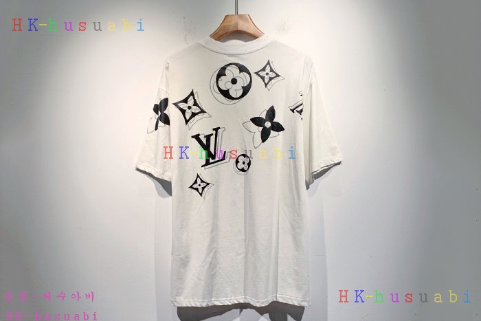 NEW 루이비통 반팔티 신상 LW 158221