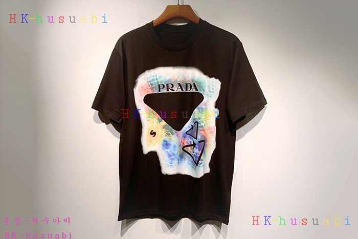 NEW 프라다 반팔티 신상 P 4717240