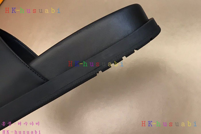 NEW 루이비통 슬리퍼 신상 LV 368992