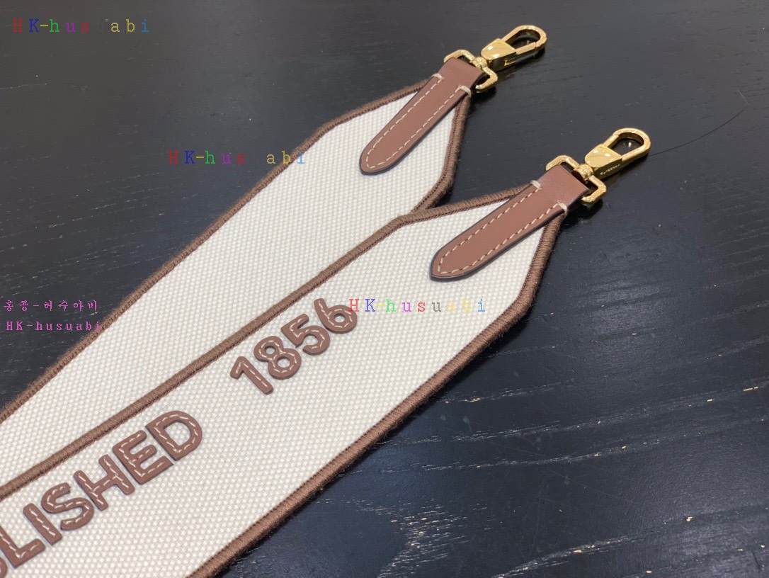 ★미러급★버버리 코튼 캔버스 레더 포켓 백 스트랩 80432421