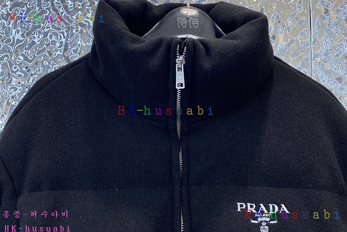 NEW 프라다 패딩 신상 P 2252532