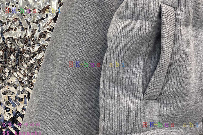 NEW 프라다 패딩 신상 P 2252533