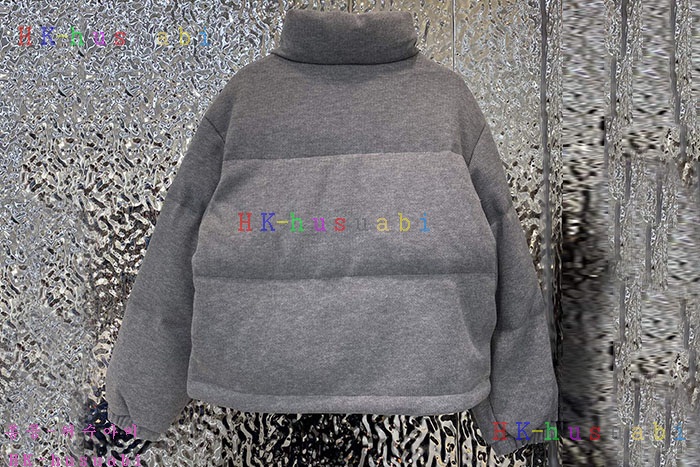 NEW 프라다 패딩 신상 P 2252533