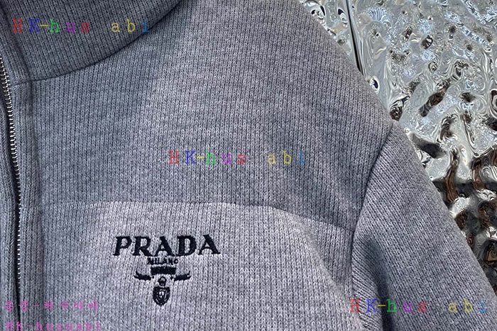 NEW 프라다 패딩 신상 P 2252533