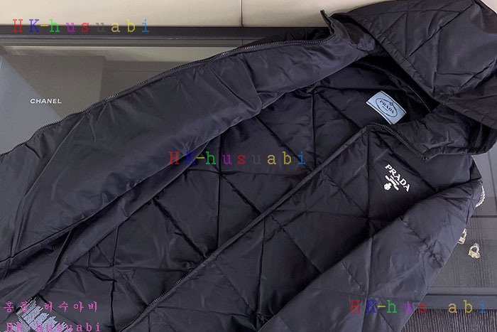 NEW 프라다 패딩 신상 P 2252535